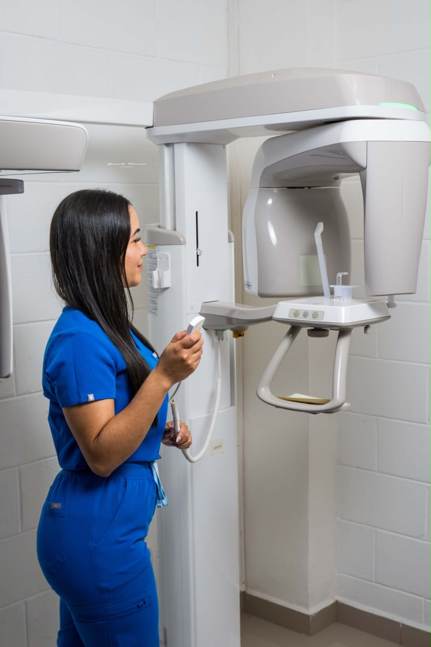 Rayos X panorámico en Clínica Dental Fuentes de Sonrisas